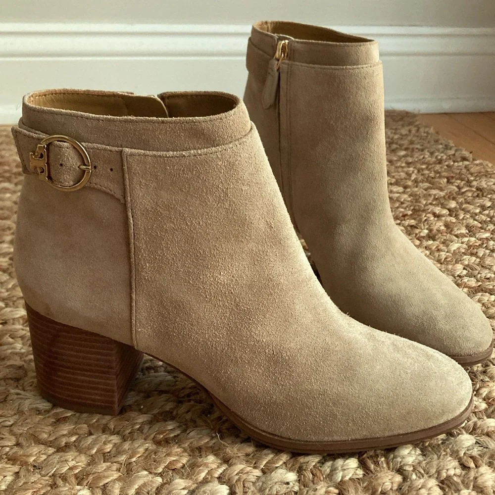 New: Tory Burch Sophia 65mm Suede Bootie. Size 8.5